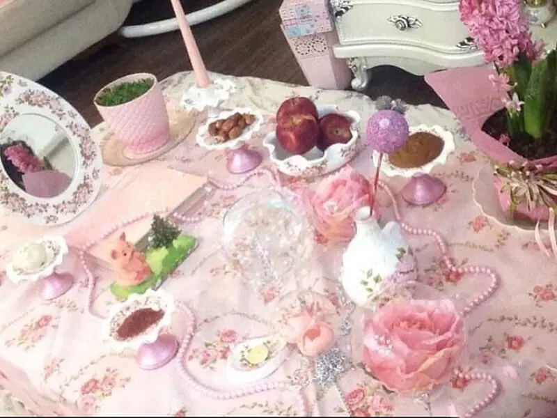 نگاهی به دکوراسیون منزل محمدرضا رهبری و همسرش / از مبلمان مدرن تا حوض نوستالژیک و فضای سرسبز