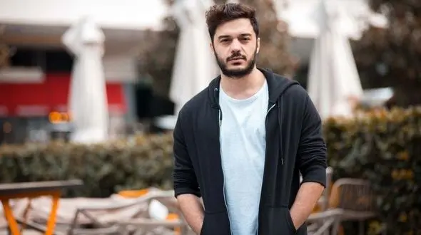 برگزاری کنسرت خواننده معروف ترکیه ای در کیش! / آیا وزارت ارشاد مجوز داده است؟