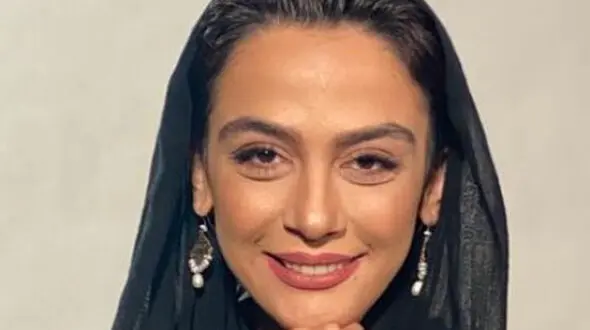 لباس جالب خانم بازیگر / او دلش برای تئاتر تنگ شده