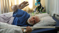 استاد چیره دست دوتار روی تخت بیمارستان+عکس