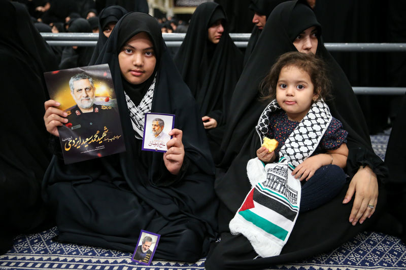 رهبر انقلاب حضرت آیت الله خامنه ای در مراسم بزرگداشت شهدای جنگ تحمیلی اخیر 7-5-1404