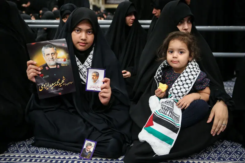 رهبر انقلاب حضرت آیت الله خامنه ای در مراسم بزرگداشت شهدای جنگ تحمیلی اخیر 7-5-1404