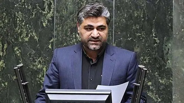 دولت واستانداری ها سوخت قاچاق را با قیمت بالاتر به آن طرف مرز می فروختند / به پزشکیان اطلاعات غلط می دهند!