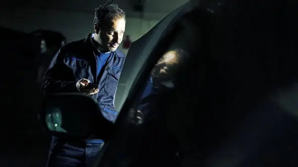 جواد عزتی و دردسرهای گرفتن ویزا!