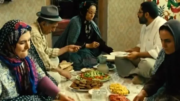 ببینید / نماهنگ "نگرانم" با صدای حجت اشرف زاده و بازی نگار جواهریان +فیلم