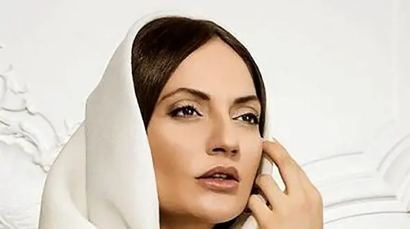 چهره پیر و داغون مهناز افشار بعد از مهاجرت / بی حجابی برای خانم بازیگر دردسر ساز شد!