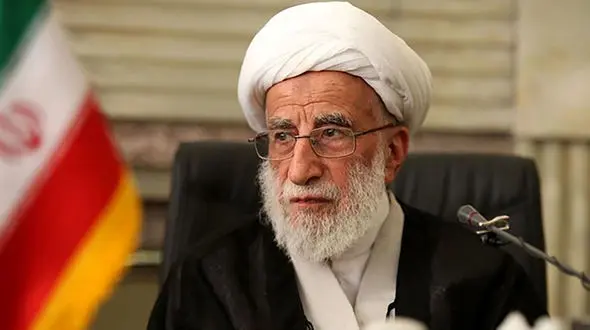 فیلم واکنش آیت الله جنتی به شوخی با سن و سال بالایش / هم دلخور هم راضی !