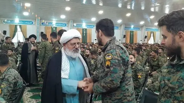 تأکید رئیس سازمان عقیدتی سیاسی فراجا بر نقش تعیین‌کننده نیروهای انتظامی در حفظ امنیت و اقتدار کشور