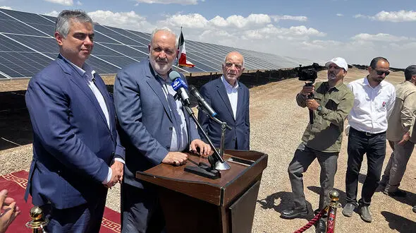 وزیر نیرو در جمع خبرنگاران استان مرکزی: عبور موفق از اوج بار تابستان، با کمک مردم میسر می شود