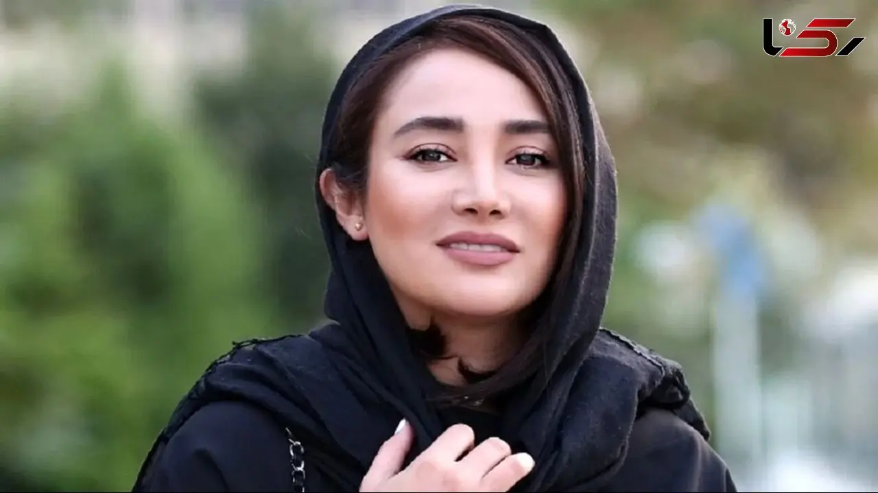 شب یلدا ۱۴۰۴ در خانه بهاره افشاری با یک پیام خاص/ دوست خوب عامل خوش بختی است /جهان و کارِ جهان جمله هیچ بَر هیچ است+ استایل یلدایی خانم بازیگر