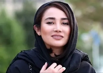 شب یلدا ۱۴۰۴ در خانه بهاره افشاری با یک پیام خاص/ دوست خوب عامل خوش بختی است... /جهان و کارِ جهان جمله هیچ بَر هیچ است... + استایل یلدایی خانم بازیگر