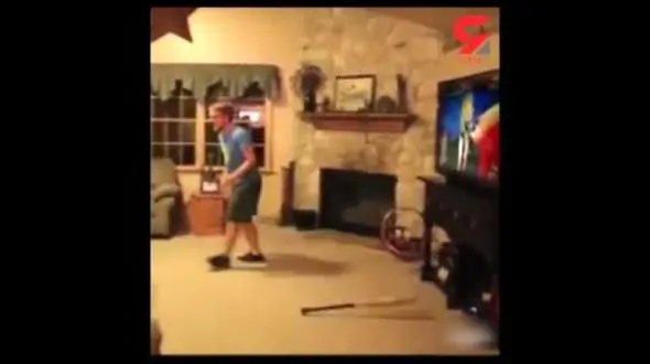 فیلم / کمپین شکستن تلویزیون هنگام پخش سخنرانی ترامپ