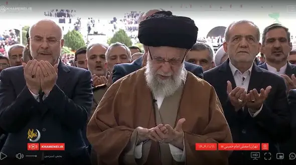عکسی متفاوت از پزشکیان و قالیباف در نماز عید فطر به امامت رهبر انقلاب 