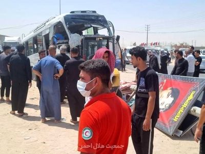 انباشت بیش از 270 هزار وسیله نقلیه در مرزهای اربعینی / 98 جان باخته در تصادفات جاده ای