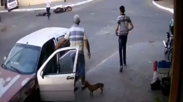 تصادف دلخراش خودرو با موتور سیکلت + فیلم