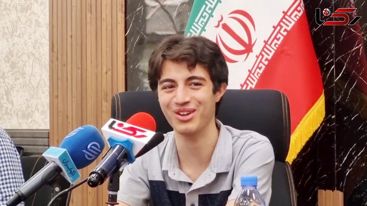فیلم پاسخ های جالب دانش آموز مشهدی که طلای المپیاد اقتصاد را کسب کرد /  بدون برنامه ریزی مقام آوردم! 