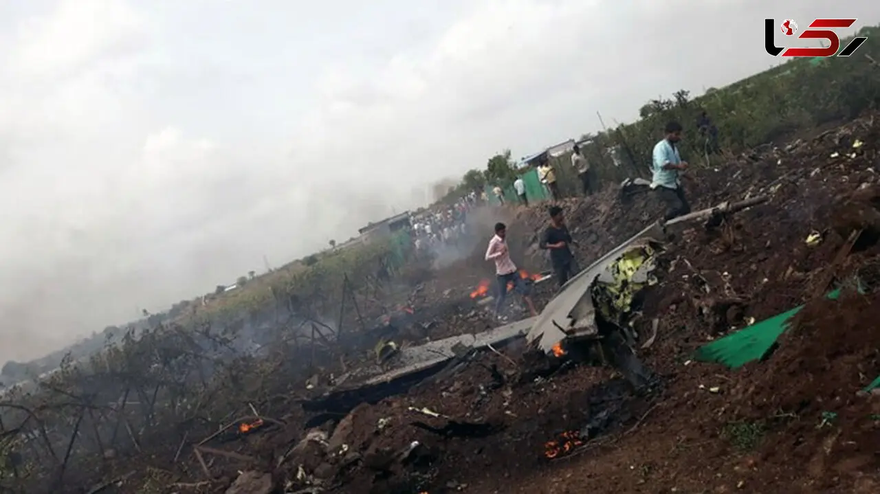 عکس ها وحشتناک از سقوط جنگنده سوخو۳۰ 