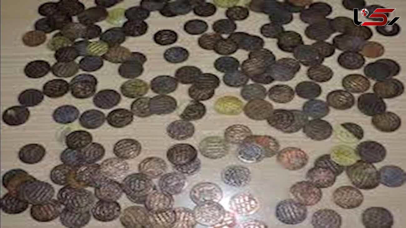 دستگیری قاچاقچیان سکه‌های تقلبی در اردبیل 