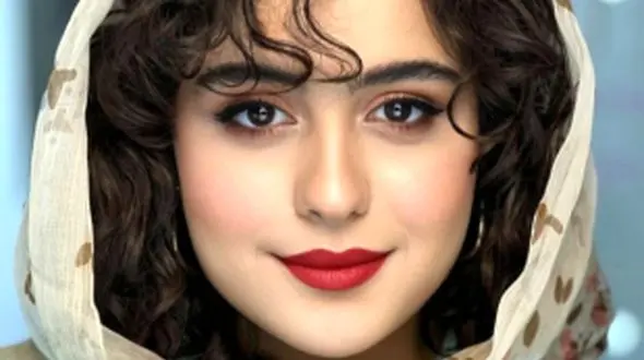 فاطیما بهارمست: از من انتظار نمی رفت که بی ادبی کنم یا ..... توقع داشتند همیشه ....!  / 6 سال بیشتر نداشتم  اما مثل زن های 40 ساله ....