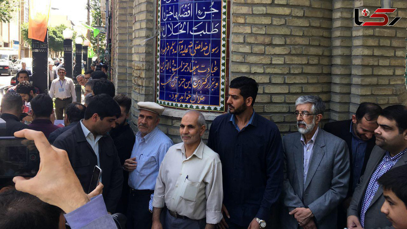 حداد عادل عضو شورای عالی انقلاب فرهنگی در صف رای گیری