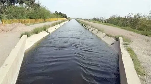 کشف جنازه نوجوان 17 ساله در کانال آب خمینی شهر / روز گذشته رخ داد + فیلم