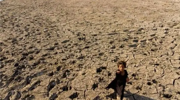 97 درصد مساحت ایران، درگیر با خشکسالی/ تا ابد نمیتوان از پیکر نحیف، بهره وری داشت، فرو می پاشد