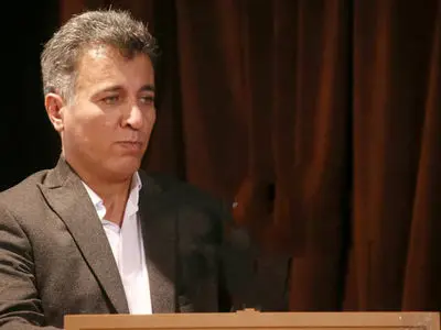 جمعه 7 آذر ماه مراسم رونمایی از مجموعه کتاب‌های «دریچه» اثر امید چاوشی