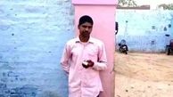 مرد هندی بعد از رای دادن انگشت جوهری خود را با ساطور قطع کرد! + عکس