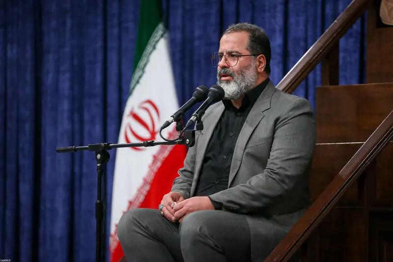رهبر انقلاب حضرت آیت الله خامنه ای در مراسم بزرگداشت شهدای جنگ تحمیلی اخیر 7-5-1404
