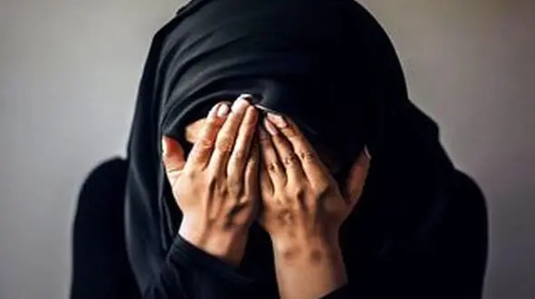 شباهت پسرم به پسرخاله شوهرم کار غیراخلاقی ام را لو داد ! / 7 سال رابطه سیاه بیخ گوش شوهر بیچاره !