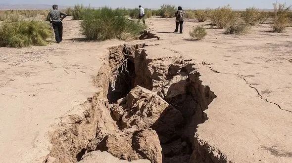 میزان فرونشست اصفهان چقدر است؟ 