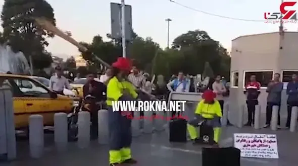 اقدام جالب دو هنرمند خوش‌ذوق در تقدیر از رفتگران زحمتکش +فیلم 