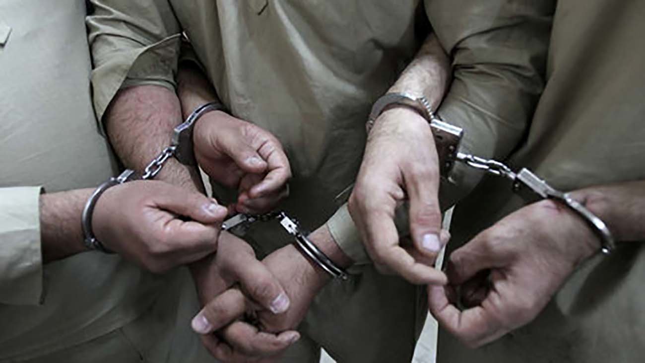 بازداشت 15 اراذل و اوباش معروف در رودسر