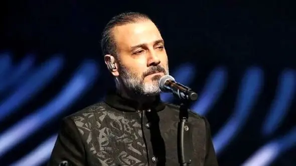 آواز باشکوه و اصیل علیرضا قربانی/ جوری کنسرتش خوند همه تماشاچیا غرق اجراش شدند!