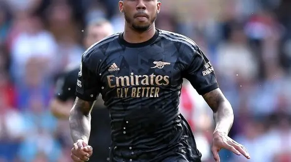 ستاره آرسنال مصدوم شد! + ویدیو