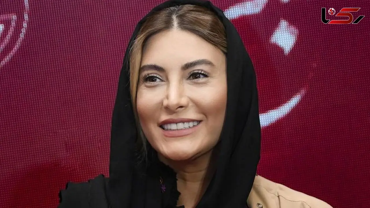 پز نیست سبک زندگیشه/ فریبا نادری با کت طلاکوب هندی، باز هم ثروتش را به رخ کشید!