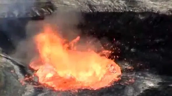 شوخی وحشتناک در دهانه آتشفشان خشمگین + فیلم و عکس