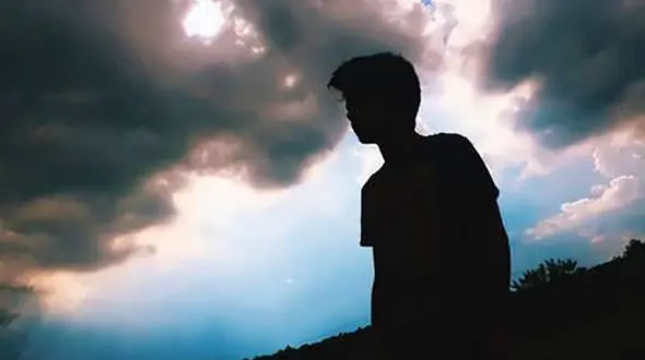 پسر 17 ساله باید می مرد اما 2 بار از مرگ گریخت / در میناب رخ داد 