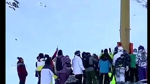 فیلم سقوط پدر و دختر اسکی باز در پیست سربندر 