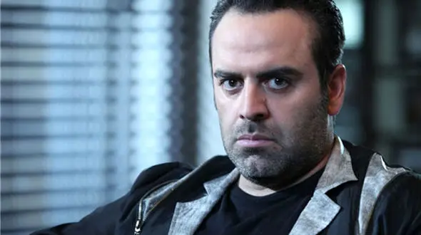 مهاجرت آقای بازیگر جدی تر شد ! + آخرین استوری بهرنگ علوی قبل از ترک ایران !