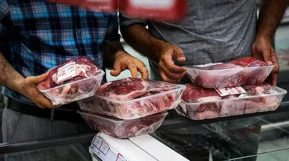 آیا گوشت قرمز پروتئین بیشتری نسبت به گوشت سفید دارد؟
