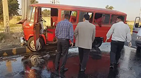 واژگونی خونین مینی‌بوس در پارک کوهستان / در پارک کوهستان رخ داد
