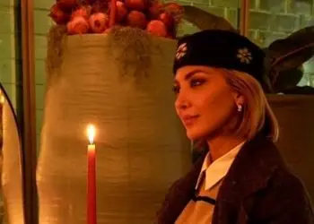 فیلم/ دیزاین یلدایی کافه مینا مختاری با انار های خوش اب و رنگ/ کافه تم هالووین و یلدایی باهم میکس کرده با تیپ اروپایی شبیه خارجی ها شده !