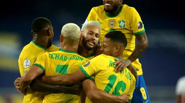 جام جهانی 2022 قطر/ هواداران برزیل آماده بازی با صربستان / زقص سالسا در دوحه + ویدیو اختصاصی