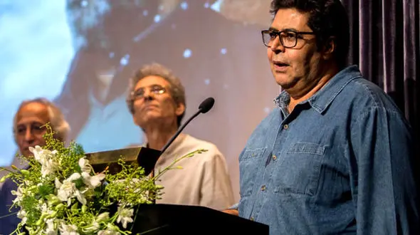 بازیگر معروف کارگردان می شود +عکس