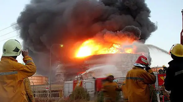 آتش سوزی در پتروشیمی مبین عسلویه