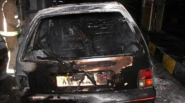 پراید پمپ بنزین رسالت را آتش‌ زد + عکس