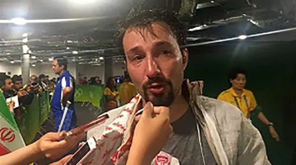 فیلم گریه های مرد تند و تیز ایران / حقم را خوردند+تصاویر