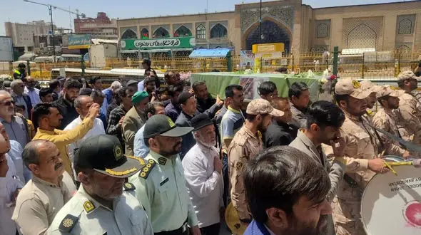 تشییع و خاکسپاری جانباز مدافع حرم در مشهد