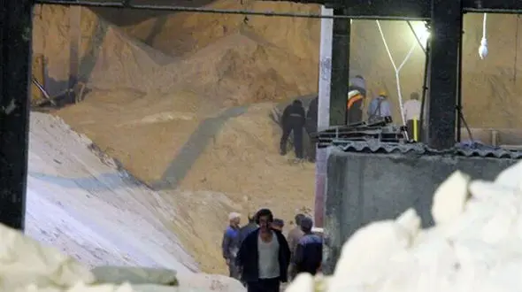 سقوط مرگبار کارگر کارخانه قند شیروان در قیف شکر+عکس